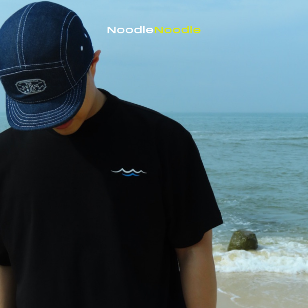 NoodleNoodle – Áo Phông Đen Unisex Sóng Sánh - Hình ảnh 8